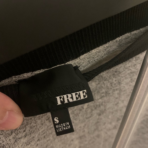 Aritzia wilfred free pencil skirt - Picture 3 of 5